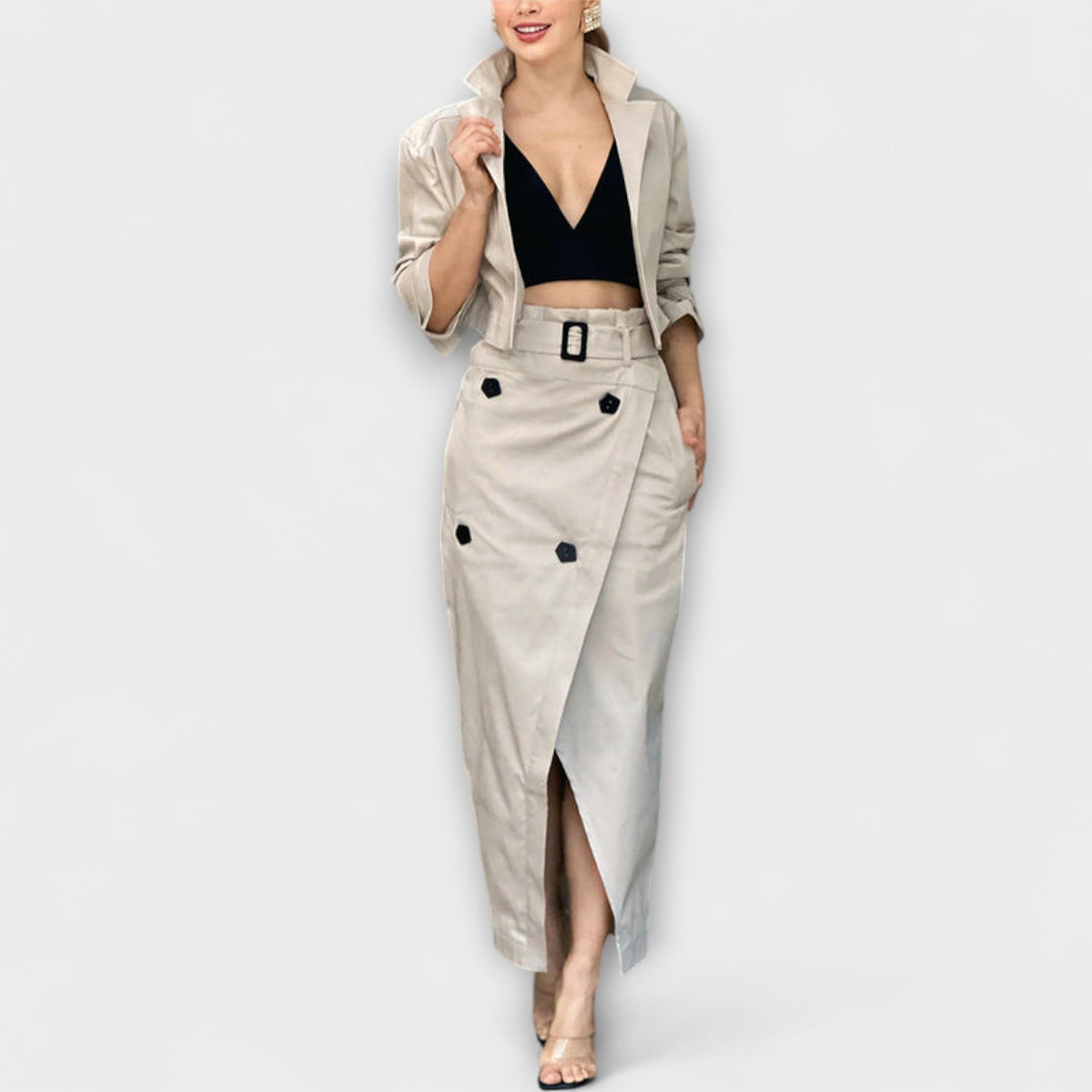 Lyra - Elegante chaqueta midi con falda y bolsillos