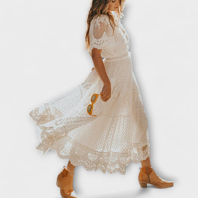 Vestido Midi Lacey con escote en V y mangas cortas