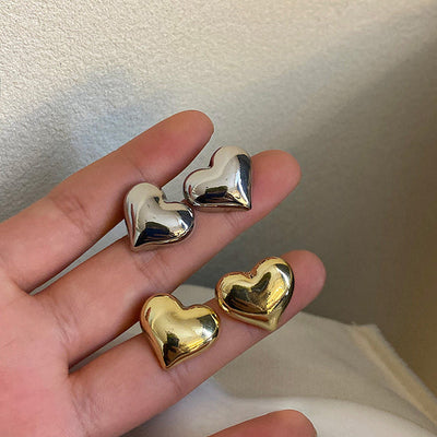 Pendientes de corazón elegantes