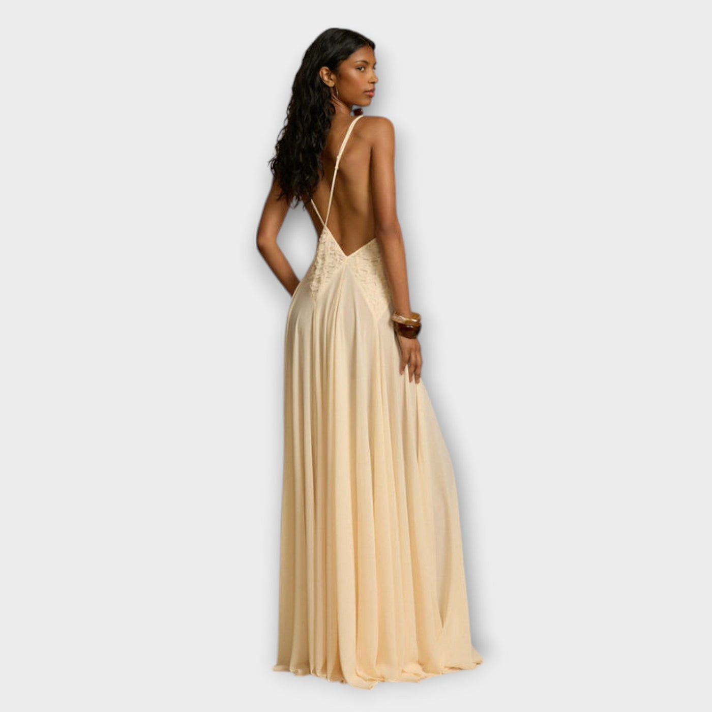 Lavinia - Vestido maxi con profundo escote en V