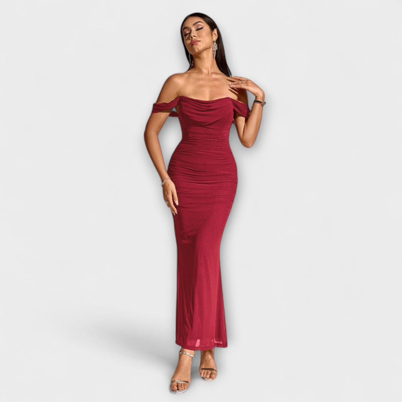 Ione - Vestido Bodycon con Hombros Descubiertos