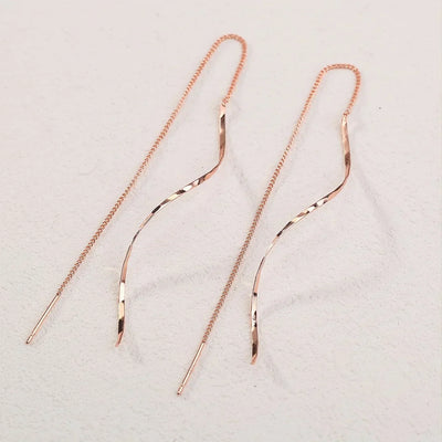 Pendientes Largos con Diseño Ondulado