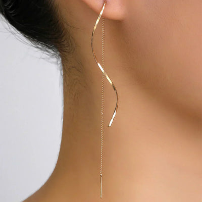 Pendientes Largos con Diseño Ondulado