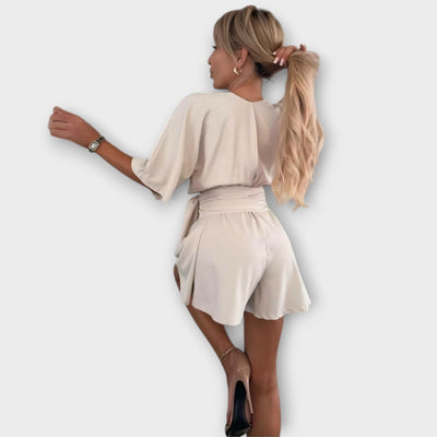 Mathilda - Elegante Mono Ajustado