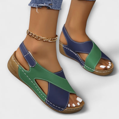 Aby - Sandalias de senderismo y transpirables para mujeres