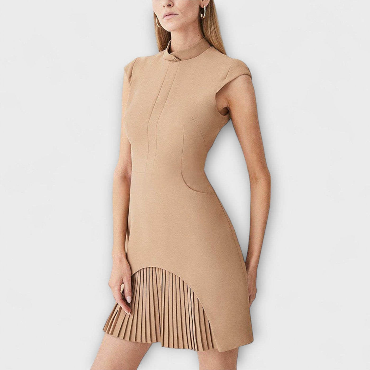 Elowen - Vestido mini de patchwork inspirado en lo militar con cuello alto