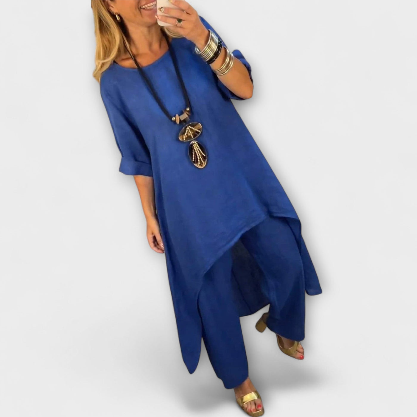 Tabea - Traje de lino con cuello redondo