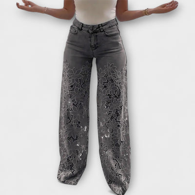 Jeans de patchwork con encaje a la moda